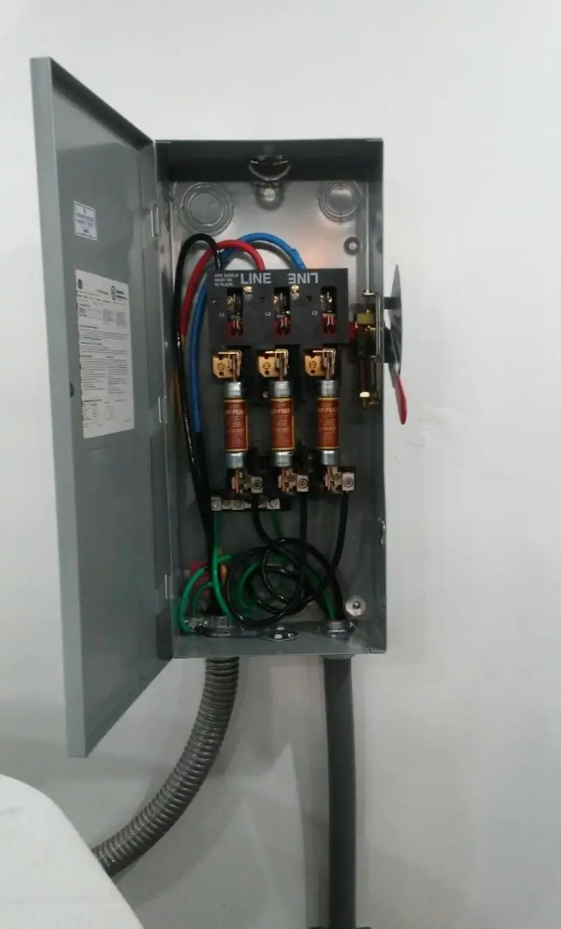 Three-phase disconnect switch installed for Electrical Wiring & Rewiring in Bushnell